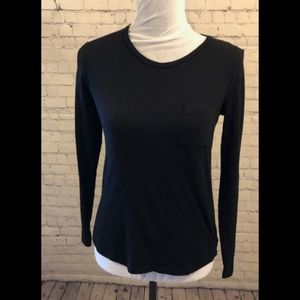 EUC Old Navy black long sleeve t-shirt- XS
